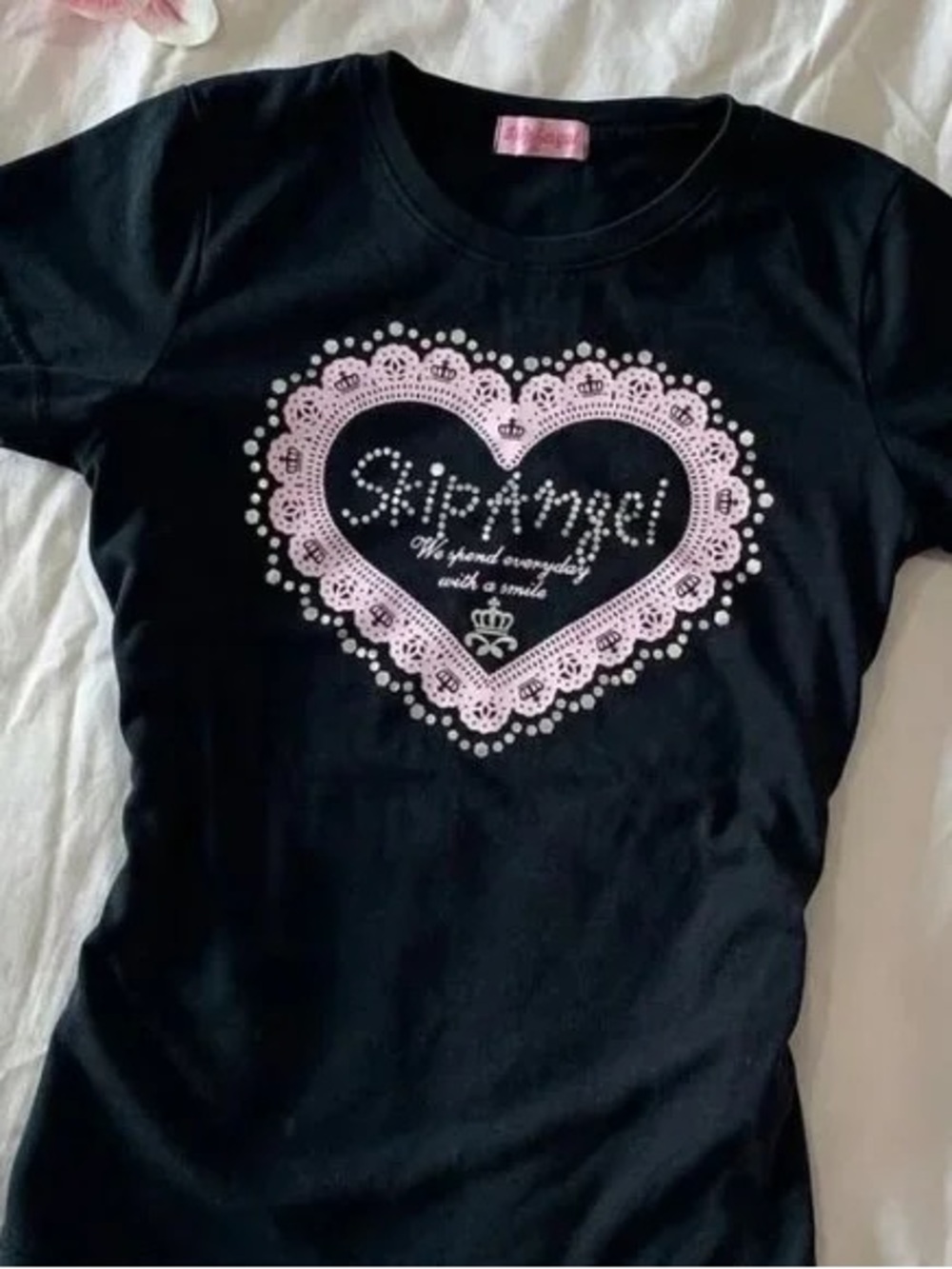 Angel Black Short-Sleeve Heart Graphic Tee